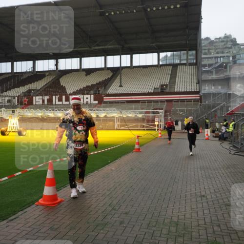 07.12.2025 - St. Pauli X-Mass-Run No. 15 Fabian Wolf http://msf.ph/oto/9387379 07.12.2025 10:17:43 Ziel 1161, 1162, 1963, 2663, 2725, 2952, 3804, 4127 meine-sportfotos.de