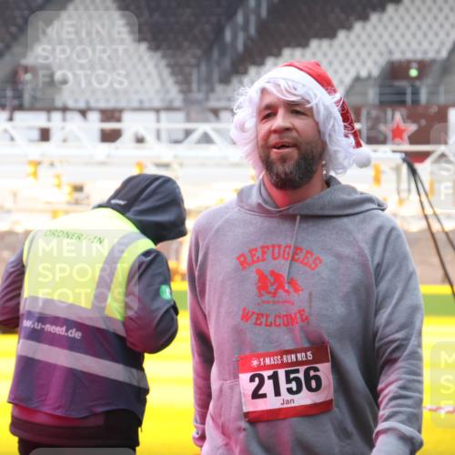 07.12.2025 - St. Pauli X-Mass-Run No. 15 Luisa Fischer http://msf.ph/oto/9387380 07.12.2025 11:45:35 Ziel 15, 2156, 228, 291, 1281, 1938, 2122, 2156, 2246, 2263, 2372, 2624, 2644, 2844, 3485, 3489, 3492, 3529, 3530, 3552, 3553, 3573, 3575, 3578, 3605, 3624, 3630, 3774, 3920, 3921, 4103 meine-sportfotos.de