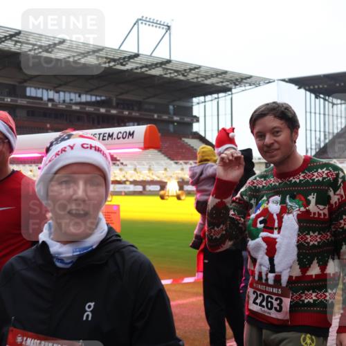 07.12.2025 - St. Pauli X-Mass-Run No. 15 Luisa Fischer http://msf.ph/oto/9387405 07.12.2025 11:45:56 Ziel 6834, 15, 1938, 15, 2263, 2246, 291, 355, 526, 569, 572, 1324, 1541, 2372, 2382, 2385, 2624, 2844, 3028, 3378, 3379, 3485, 3489, 3492, 3529, 3530, 3573, 3575, 3578, 3774, 3920, 3921, 3963, 4058, 4060, 4112 meine-sportfotos.de