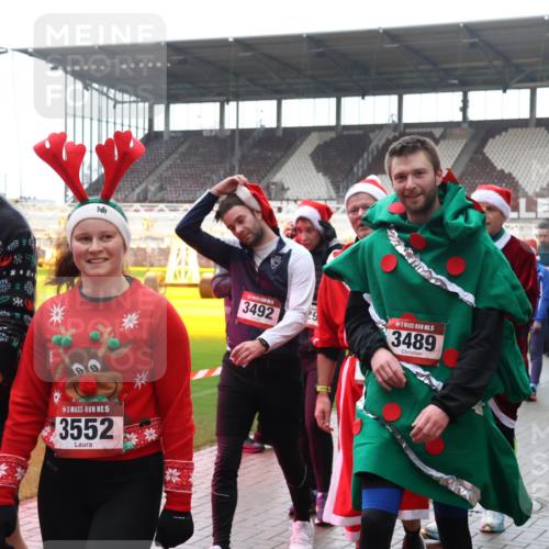 07.12.2025 - St. Pauli X-Mass-Run No. 15 Luisa Fischer http://msf.ph/oto/9387440 07.12.2025 11:46:04 Ziel 15, 3564, 15, 3552, 3492, 29, 15, 3489, 3575, 392, 355, 526, 569, 572, 1324, 1541, 2372, 2382, 2385, 2624, 2844, 3028, 3378, 3379, 3485, 3489, 3573, 3774, 3963, 4058, 4060, 4112 meine-sportfotos.de