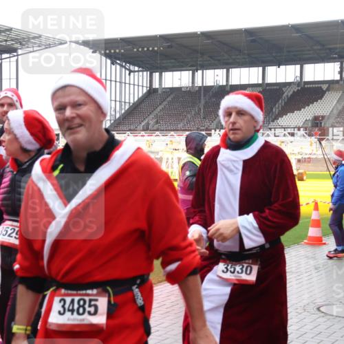 07.12.2025 - St. Pauli X-Mass-Run No. 15 Luisa Fischer http://msf.ph/oto/9387464 07.12.2025 11:46:06 Ziel 192, 3529, 3485, 3530, 3920, 147, 355, 526, 569, 572, 1324, 1541, 2372, 2382, 2385, 2624, 3028, 3378, 3379, 3573, 3774, 3963, 4058, 4060, 4112 meine-sportfotos.de