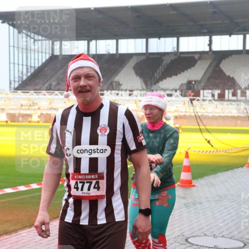 07.12.2025 - St. Pauli X-Mass-Run No. 15 Luisa Fischer http://msf.ph/oto/9387475 07.12.2025 10:23:04 Ziel 1910, 15, 4774, 715, 739, 794, 1636, 2184, 2638, 2817, 2818, 2819, 3431, 3736, 3780, 4287, 4407, 4411, 4419, 4509, 4539, 4771, 4774, 4781 meine-sportfotos.de