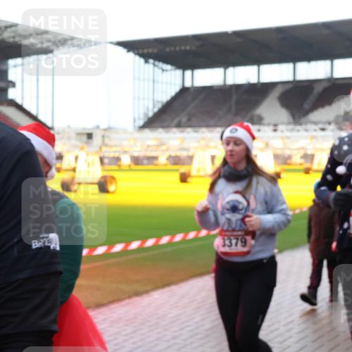07.12.2025 - St. Pauli X-Mass-Run No. 15 Luisa Fischer http://msf.ph/oto/9387488 07.12.2025 11:46:14 Ziel 1910, 3379, 3378, 143, 147, 188, 355, 356, 526, 569, 572, 733, 1324, 1541, 2097, 2137, 2372, 2382, 2385, 3028, 3378, 3379, 3573, 3774, 3963, 4058, 4060, 4112 meine-sportfotos.de