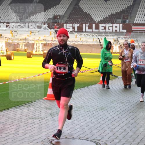 07.12.2025 - St. Pauli X-Mass-Run No. 15 Luisa Fischer http://msf.ph/oto/9387529 07.12.2025 10:23:25 Ziel 715, 1996, 2123, 2304, 715, 739, 794, 1636, 1996, 2123, 2304, 2508, 2511, 2638, 3052, 3078, 3079, 3780, 4287, 4407, 4411, 4419, 4509, 4539 meine-sportfotos.de