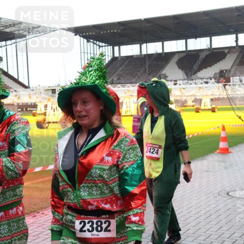07.12.2025 - St. Pauli X-Mass-Run No. 15 Luisa Fischer http://msf.ph/oto/9387534 07.12.2025 11:46:23 Ziel 15, 2385, 2382, 2424, 33, 143, 147, 188, 355, 356, 526, 569, 572, 733, 949, 1058, 1073, 1324, 1433, 1454, 1541, 2097, 2137, 2382, 2385, 2437, 3028, 3378, 3379, 3523, 3524, 3620, 3963, 4058, 4060, 4112 meine-sportfotos.de