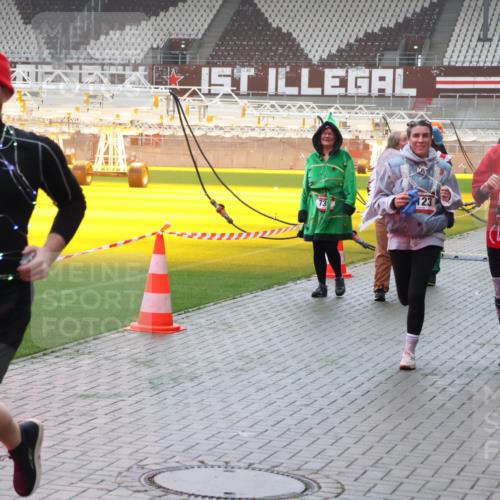 07.12.2025 - St. Pauli X-Mass-Run No. 15 Luisa Fischer http://msf.ph/oto/9387541 07.12.2025 10:23:25 Ziel 5, 1996, 73, 407, 2304, 123, 715, 739, 794, 1636, 1996, 2123, 2304, 2508, 2511, 2638, 3052, 3078, 3079, 3780, 4287, 4407, 4411, 4419, 4509, 4539 meine-sportfotos.de