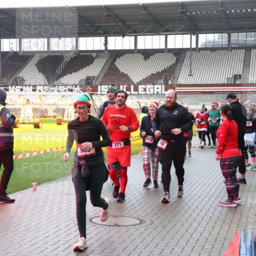 07.12.2025 - St. Pauli X-Mass-Run No. 15 Luisa Fischer http://msf.ph/oto/9387677 07.12.2025 11:47:20 Ziel 900, 371, 2442, 346, 1901, 3525, 56, 1276, 346, 353, 371, 530, 567, 570, 609, 614, 640, 642, 645, 647, 649, 898, 900, 901, 903, 978, 987, 1276, 1881, 1882, 2047, 2108, 2109, 2111, 2114, 2179, 2180, 2182, 2222, 2347, 2442, 2446, 2568, 2798, 2928, 3010, 3210, 3215, 3216, 3420, 3525, 3641, 3777, 3924, 3925, 3948, 3949, 3960, 3961, 5004 meine-sportfotos.de