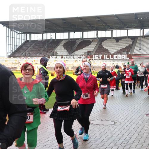 07.12.2025 - St. Pauli X-Mass-Run No. 15 Luisa Fischer http://msf.ph/oto/9387692 07.12.2025 11:47:24 Ziel 1919, 15, 0, 978, 609, 3925, 2347, 279, 346, 353, 371, 530, 567, 570, 609, 614, 640, 642, 645, 647, 649, 898, 900, 901, 903, 978, 987, 992, 1276, 1881, 1882, 2047, 2108, 2109, 2111, 2114, 2179, 2180, 2182, 2221, 2222, 2223, 2347, 2442, 2446, 2568, 2798, 2928, 3010, 3210, 3215, 3216, 3420, 3471, 3482, 3525, 3641, 3777, 3924, 3925, 3948, 3949, 3960, 3961, 5004 meine-sportfotos.de