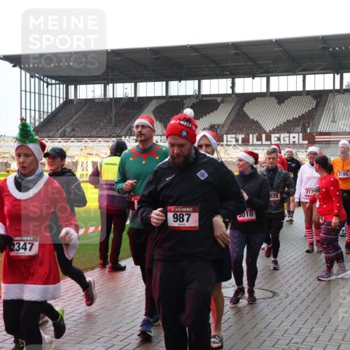 07.12.2025 - St. Pauli X-Mass-Run No. 15 Luisa Fischer http://msf.ph/oto/9387713 07.12.2025 11:47:30 Ziel 5, 222, 15, 2347, 15, 987, 010, 2180, 928, 217, 2047, 346, 353, 371, 530, 567, 570, 609, 614, 640, 642, 645, 647, 649, 898, 900, 901, 903, 978, 987, 992, 1276, 1881, 1882, 2047, 2114, 2179, 2180, 2182, 2221, 2222, 2223, 2347, 2442, 2446, 2568, 2798, 2928, 3010, 3210, 3215, 3216, 3420, 3471, 3482, 3525, 3641, 3777, 3798, 3800, 3924, 3925, 3948, 3949, 3961, 4883, 5004 meine-sportfotos.de