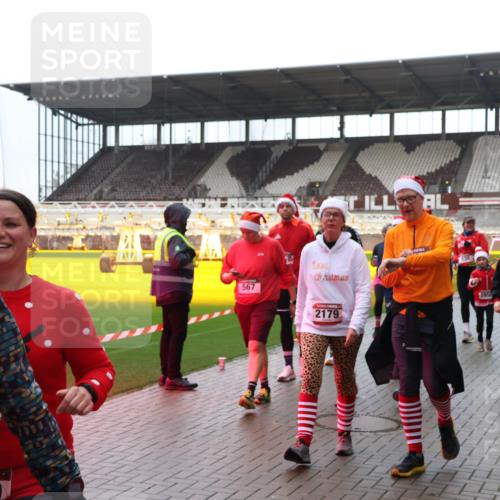 07.12.2025 - St. Pauli X-Mass-Run No. 15 Luisa Fischer http://msf.ph/oto/9387730 07.12.2025 11:47:34 Ziel 15, 3, 15, 960, 567, 2179, 3950, 2047, 346, 353, 371, 530, 567, 570, 609, 614, 640, 642, 645, 647, 649, 898, 900, 901, 903, 930, 978, 987, 992, 1276, 1881, 1882, 2047, 2114, 2179, 2180, 2182, 2221, 2222, 2223, 2347, 2442, 2446, 2568, 2798, 2928, 3010, 3210, 3215, 3216, 3416, 3419, 3420, 3430, 3471, 3482, 3525, 3594, 3596, 3641, 3777, 3798, 3800, 3924, 3925, 3948, 3949, 3961, 4883, 5004 meine-sportfotos.de