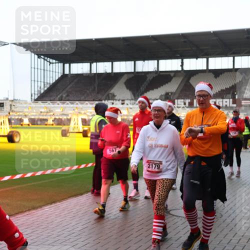 07.12.2025 - St. Pauli X-Mass-Run No. 15 Luisa Fischer http://msf.ph/oto/9387732 07.12.2025 11:47:34 Ziel 567, 2179, 2047, 346, 353, 371, 530, 567, 570, 609, 614, 640, 642, 645, 647, 649, 898, 900, 901, 903, 930, 978, 987, 992, 1276, 1881, 1882, 2047, 2114, 2179, 2180, 2182, 2221, 2222, 2223, 2347, 2442, 2446, 2568, 2798, 2928, 3010, 3210, 3215, 3216, 3416, 3419, 3420, 3430, 3471, 3482, 3525, 3594, 3596, 3641, 3777, 3798, 3800, 3924, 3925, 3948, 3949, 3961, 4883, 5004 meine-sportfotos.de
