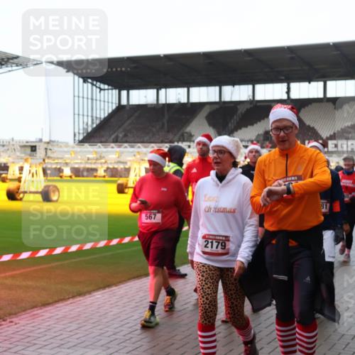 07.12.2025 - St. Pauli X-Mass-Run No. 15 Luisa Fischer http://msf.ph/oto/9387735 07.12.2025 11:47:35 Ziel 567, 81, 2179, 2047, 346, 353, 371, 530, 567, 570, 609, 614, 640, 642, 645, 647, 649, 898, 900, 901, 903, 930, 978, 987, 992, 1276, 1881, 1882, 2047, 2114, 2179, 2180, 2182, 2221, 2222, 2223, 2347, 2442, 2446, 2568, 2798, 2928, 3010, 3210, 3215, 3216, 3416, 3419, 3420, 3430, 3471, 3482, 3525, 3594, 3596, 3641, 3777, 3798, 3800, 3924, 3925, 3948, 3949, 3961, 4883, 5004 meine-sportfotos.de