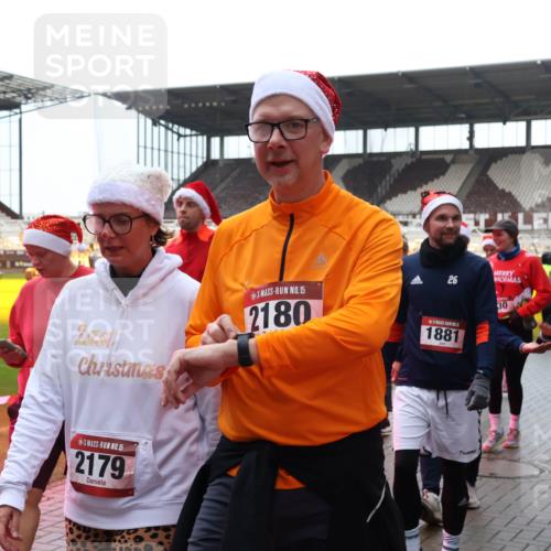 07.12.2025 - St. Pauli X-Mass-Run No. 15 Luisa Fischer http://msf.ph/oto/9387742 07.12.2025 11:47:37 Ziel 15, 2180, 26, 1881, 30, 15, 2179, 2047, 356, 526, 346, 353, 371, 530, 567, 570, 609, 614, 640, 642, 645, 647, 649, 898, 900, 901, 903, 930, 978, 987, 992, 1276, 1881, 1882, 2047, 2114, 2179, 2180, 2182, 2221, 2222, 2223, 2347, 2442, 2446, 2568, 2798, 2928, 3010, 3210, 3215, 3216, 3416, 3419, 3420, 3430, 3471, 3482, 3525, 3594, 3596, 3641, 3777, 3798, 3800, 3924, 3925, 3948, 3949, 3961, 4883, 5004 meine-sportfotos.de