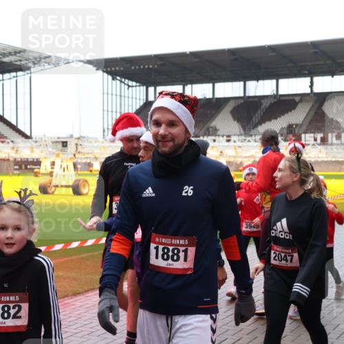 07.12.2025 - St. Pauli X-Mass-Run No. 15 Luisa Fischer http://msf.ph/oto/9387749 07.12.2025 11:47:38 Ziel 182, 15, 1882, 26, 15, 1881, 3949, 2047, 356, 346, 353, 371, 530, 567, 570, 609, 614, 640, 642, 645, 647, 649, 898, 900, 901, 903, 930, 978, 987, 992, 1276, 1881, 1882, 2047, 2114, 2179, 2180, 2182, 2221, 2222, 2223, 2347, 2442, 2446, 2568, 2798, 2928, 3010, 3210, 3215, 3216, 3416, 3419, 3420, 3430, 3471, 3482, 3525, 3594, 3596, 3641, 3754, 3770, 3777, 3798, 3800, 3924, 3925, 3948, 3949, 3961, 4883, 5004 meine-sportfotos.de