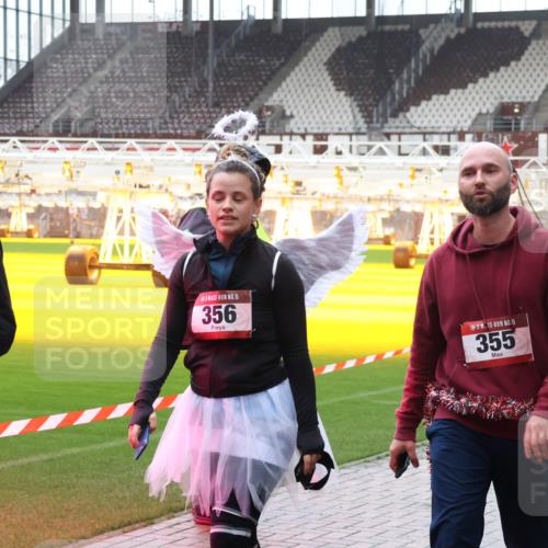 07.12.2025 - St. Pauli X-Mass-Run No. 15 Luisa Fischer http://msf.ph/oto/9387758 07.12.2025 11:47:43 Ziel 15, 3942, 15, 356, 5, 355, 107, 121, 125, 131, 237, 245, 254, 353, 371, 530, 567, 570, 609, 614, 640, 645, 647, 898, 900, 901, 903, 930, 978, 987, 992, 1540, 1881, 1882, 2047, 2114, 2182, 2221, 2222, 2223, 2347, 2442, 2446, 2568, 2798, 2928, 3010, 3210, 3215, 3216, 3416, 3419, 3420, 3430, 3471, 3482, 3525, 3594, 3596, 3641, 3655, 3664, 3754, 3770, 3777, 3798, 3800, 3924, 3925, 3948, 3949, 3961, 4883, 5004 meine-sportfotos.de