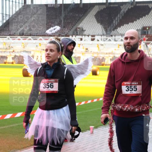 07.12.2025 - St. Pauli X-Mass-Run No. 15 Luisa Fischer http://msf.ph/oto/9387760 07.12.2025 11:47:43 Ziel 15, 356, 15, 355, 526, 107, 121, 125, 131, 237, 245, 254, 353, 371, 530, 567, 570, 609, 614, 640, 645, 647, 898, 900, 901, 903, 930, 978, 987, 992, 1540, 1881, 1882, 2047, 2114, 2182, 2221, 2222, 2223, 2347, 2442, 2446, 2568, 2798, 2928, 3010, 3210, 3215, 3216, 3416, 3419, 3420, 3430, 3471, 3482, 3525, 3594, 3596, 3641, 3655, 3664, 3754, 3770, 3777, 3798, 3800, 3924, 3925, 3948, 3949, 3961, 4883, 5004 meine-sportfotos.de