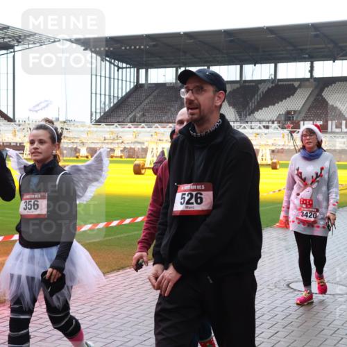 07.12.2025 - St. Pauli X-Mass-Run No. 15 Luisa Fischer http://msf.ph/oto/9387765 07.12.2025 11:47:44 Ziel 15, 356, 15, 526, 3420, 2568, 107, 121, 125, 131, 237, 245, 254, 353, 530, 567, 570, 609, 614, 640, 645, 647, 898, 900, 901, 930, 978, 987, 992, 1540, 1881, 1882, 2047, 2114, 2182, 2221, 2222, 2223, 2347, 2442, 2446, 2568, 2798, 2928, 3010, 3210, 3215, 3216, 3416, 3419, 3420, 3430, 3471, 3482, 3525, 3594, 3596, 3641, 3655, 3664, 3754, 3770, 3777, 3798, 3800, 3924, 3925, 3948, 3949, 3961, 4883, 5004 meine-sportfotos.de