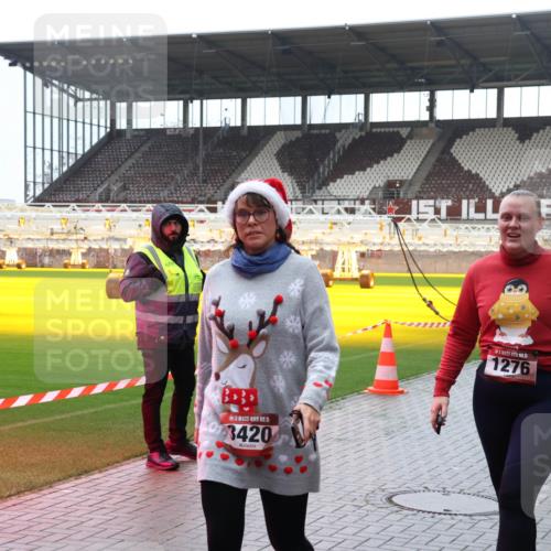 07.12.2025 - St. Pauli X-Mass-Run No. 15 Luisa Fischer http://msf.ph/oto/9387772 07.12.2025 11:47:46 Ziel 15, 3420, 5, 1276, 888, 107, 121, 125, 131, 237, 245, 254, 353, 530, 567, 570, 609, 614, 640, 645, 647, 898, 900, 901, 930, 992, 1540, 1881, 1882, 2047, 2114, 2182, 2221, 2222, 2223, 2347, 2568, 2798, 2928, 3010, 3210, 3215, 3216, 3416, 3419, 3420, 3430, 3471, 3482, 3525, 3594, 3596, 3641, 3655, 3664, 3754, 3770, 3777, 3798, 3800, 3924, 3925, 3948, 3949, 3961, 4883, 5004 meine-sportfotos.de