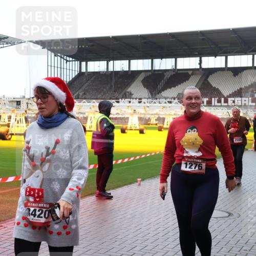 07.12.2025 - St. Pauli X-Mass-Run No. 15 Luisa Fischer http://msf.ph/oto/9387776 07.12.2025 11:47:47 Ziel 950, 15, 3420, 5, 1276, 2568, 888, 36, 107, 121, 125, 131, 237, 245, 254, 353, 530, 567, 614, 640, 645, 647, 898, 900, 901, 930, 992, 1540, 1881, 1882, 2047, 2114, 2182, 2221, 2222, 2223, 2347, 2568, 2798, 2928, 3010, 3210, 3215, 3216, 3416, 3419, 3420, 3430, 3471, 3482, 3525, 3594, 3596, 3641, 3655, 3664, 3754, 3770, 3777, 3798, 3800, 3924, 3925, 3948, 3949, 3961, 4883, 5004 meine-sportfotos.de