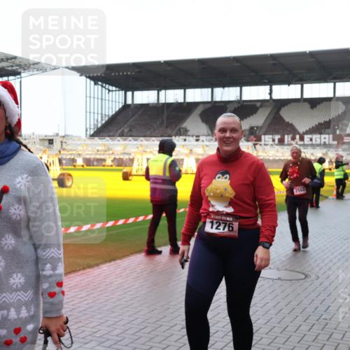 07.12.2025 - St. Pauli X-Mass-Run No. 15 Luisa Fischer http://msf.ph/oto/9387779 07.12.2025 11:47:48 Ziel 15, 420, 1276, 1, 2568, 3641, 107, 121, 125, 131, 237, 245, 254, 353, 530, 614, 640, 645, 647, 898, 900, 901, 930, 992, 1540, 1881, 1882, 2047, 2114, 2182, 2221, 2222, 2223, 2347, 2568, 2798, 2928, 3010, 3210, 3215, 3216, 3416, 3419, 3420, 3430, 3471, 3482, 3525, 3594, 3596, 3641, 3655, 3664, 3754, 3770, 3777, 3798, 3800, 3924, 3925, 3948, 3949, 3961, 4883, 5004 meine-sportfotos.de