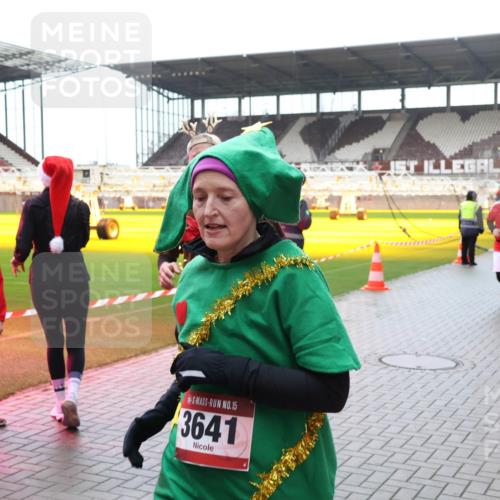 07.12.2025 - St. Pauli X-Mass-Run No. 15 Luisa Fischer http://msf.ph/oto/9387788 07.12.2025 11:47:51 Ziel 394, 3950, 15, 3641, 888, 107, 121, 125, 131, 237, 245, 254, 353, 530, 614, 898, 900, 901, 930, 992, 1540, 1881, 1882, 2047, 2114, 2182, 2221, 2223, 2568, 3215, 3216, 3416, 3419, 3420, 3430, 3471, 3482, 3594, 3596, 3641, 3655, 3664, 3754, 3770, 3777, 3798, 3800, 3948, 3949, 3961, 4883, 5004 meine-sportfotos.de