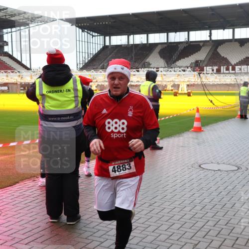 07.12.2025 - St. Pauli X-Mass-Run No. 15 Luisa Fischer http://msf.ph/oto/9387790 07.12.2025 11:47:55 Ziel 888, 15, 4883, 1, 107, 121, 125, 131, 237, 245, 254, 353, 530, 614, 898, 900, 901, 930, 992, 1032, 1534, 1539, 1540, 1622, 1951, 2221, 2223, 2568, 3215, 3216, 3225, 3227, 3416, 3419, 3420, 3430, 3471, 3482, 3594, 3596, 3641, 3655, 3664, 3754, 3770, 3798, 3800, 3948, 3949, 4883, 5004 meine-sportfotos.de