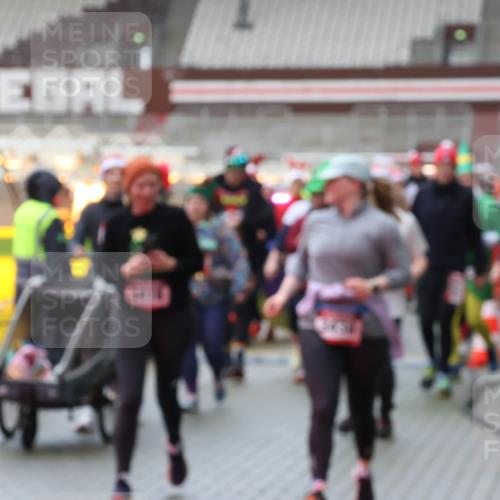 07.12.2025 - St. Pauli X-Mass-Run No. 15 Luisa Fischer http://msf.ph/oto/9387801 07.12.2025 11:48:02 Ziel 107, 121, 125, 131, 237, 245, 254, 614, 898, 900, 901, 930, 992, 1032, 1534, 1539, 1540, 1622, 1951, 2221, 2223, 2381, 2384, 2451, 2452, 2475, 2516, 2568, 3215, 3216, 3225, 3227, 3313, 3416, 3419, 3420, 3430, 3471, 3482, 3594, 3596, 3641, 3655, 3664, 3754, 3770, 3798, 3800, 3948, 3949, 4425, 4427, 4883, 5004 meine-sportfotos.de