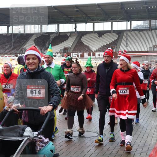 07.12.2025 - St. Pauli X-Mass-Run No. 15 Luisa Fischer http://msf.ph/oto/9387838 07.12.2025 11:48:11 Ziel 131, 1, 32, 107, 15, 3596, 15, 2221, 614, 3655, 1540, 107, 121, 125, 131, 237, 245, 254, 724, 796, 930, 1032, 1471, 1474, 1534, 1539, 1540, 1597, 1622, 1951, 2221, 2223, 2381, 2384, 2451, 2452, 2475, 2516, 2842, 3225, 3227, 3312, 3313, 3416, 3419, 3430, 3471, 3482, 3594, 3596, 3655, 3664, 3754, 3770, 3798, 3800, 4425, 4427, 4883 meine-sportfotos.de