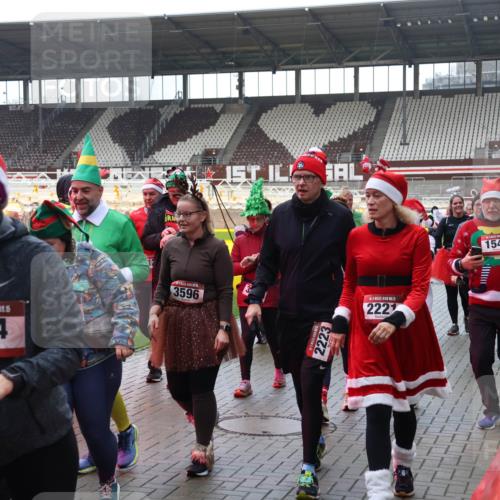 07.12.2025 - St. Pauli X-Mass-Run No. 15 Luisa Fischer http://msf.ph/oto/9387841 07.12.2025 11:48:12 Ziel 107, 15, 614, 3596, 2223, 5, 2221, 1540, 107, 121, 125, 131, 237, 245, 254, 724, 796, 930, 1032, 1471, 1474, 1534, 1539, 1540, 1597, 1622, 1951, 2381, 2384, 2451, 2452, 2475, 2516, 2842, 3225, 3227, 3312, 3313, 3416, 3419, 3430, 3471, 3482, 3547, 3594, 3596, 3655, 3664, 3754, 3770, 3798, 3800, 4425, 4427, 4883 meine-sportfotos.de