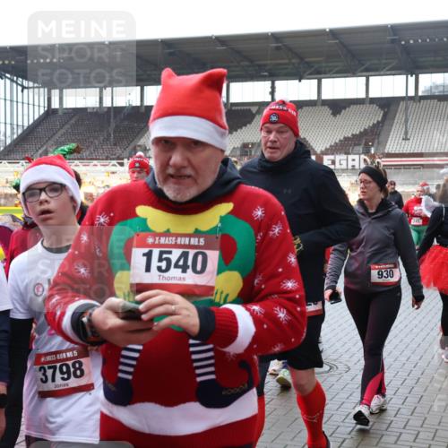 07.12.2025 - St. Pauli X-Mass-Run No. 15 Luisa Fischer http://msf.ph/oto/9387857 07.12.2025 11:48:16 Ziel 25, 15, 800, 15, 3798, 15, 1540, 60008, 245, 930, 3655, 107, 121, 125, 131, 207, 237, 245, 254, 724, 796, 930, 1032, 1471, 1474, 1534, 1539, 1540, 1597, 1622, 1951, 2381, 2384, 2451, 2452, 2475, 2516, 2842, 3225, 3227, 3312, 3313, 3416, 3419, 3430, 3542, 3545, 3547, 3594, 3596, 3602, 3655, 3664, 3754, 3770, 4425, 4427 meine-sportfotos.de
