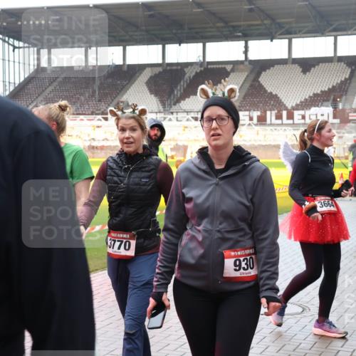 07.12.2025 - St. Pauli X-Mass-Run No. 15 Luisa Fischer http://msf.ph/oto/9387864 07.12.2025 11:48:18 Ziel 15, 3770, 930, 3664, 245, 3471, 107, 121, 125, 131, 207, 237, 245, 254, 724, 796, 930, 1032, 1471, 1474, 1534, 1539, 1540, 1597, 1622, 1951, 2381, 2384, 2451, 2452, 2475, 2516, 2842, 3225, 3227, 3312, 3313, 3416, 3419, 3430, 3542, 3545, 3547, 3594, 3596, 3602, 3655, 3664, 3754, 3770, 4425, 4427 meine-sportfotos.de