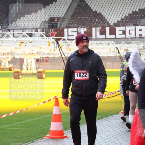 07.12.2025 - St. Pauli X-Mass-Run No. 15 Luisa Fischer http://msf.ph/oto/9387886 07.12.2025 11:48:25 Ziel 1, 5, 1622, 24, 3664, 107, 121, 125, 131, 207, 237, 245, 254, 724, 796, 990, 1032, 1471, 1474, 1534, 1539, 1540, 1597, 1622, 1951, 2381, 2384, 2451, 2452, 2475, 2516, 2842, 3225, 3227, 3312, 3313, 3504, 3528, 3542, 3545, 3547, 3602, 3655, 3664, 3754, 3770, 4425, 4427 meine-sportfotos.de