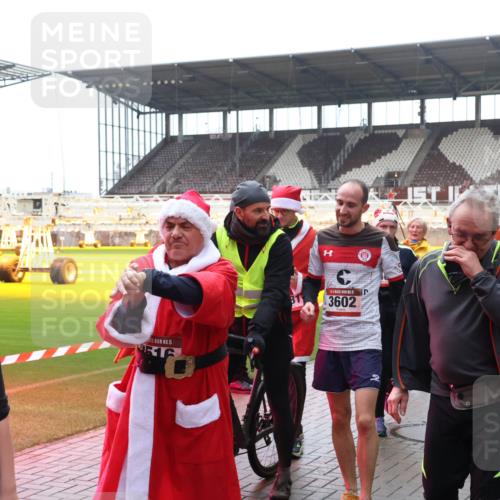 07.12.2025 - St. Pauli X-Mass-Run No. 15 Luisa Fischer http://msf.ph/oto/9387934 07.12.2025 11:48:45 Ziel 15, 1597, 15, 616, 81, 15, 3602, 3313, 207, 616, 724, 732, 796, 990, 1471, 1474, 1597, 1891, 1911, 1926, 1927, 2381, 2384, 2432, 2516, 2842, 3023, 3312, 3313, 3388, 3504, 3528, 3542, 3545, 3547, 3602, 3635, 3638, 3646, 3657, 4134, 4423, 4424, 4425, 4426, 4427, 4477, 4480 meine-sportfotos.de