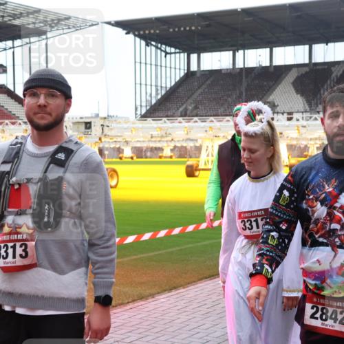 07.12.2025 - St. Pauli X-Mass-Run No. 15 Luisa Fischer http://msf.ph/oto/9387965 07.12.2025 11:48:52 Ziel 15, 3313, 15, 3312, 15, 2842, 207, 616, 724, 732, 796, 990, 1471, 1474, 1597, 1613, 1891, 1911, 1926, 1927, 2008, 2075, 2148, 2432, 2717, 2718, 2842, 3023, 3312, 3388, 3504, 3528, 3542, 3545, 3547, 3602, 3635, 3638, 3646, 3657, 3926, 4134, 4423, 4424, 4426, 4477, 4480 meine-sportfotos.de