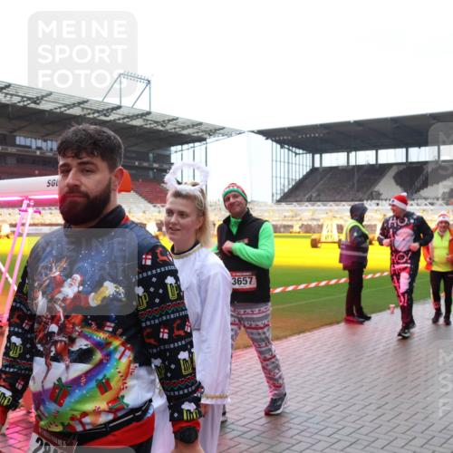 07.12.2025 - St. Pauli X-Mass-Run No. 15 Luisa Fischer http://msf.ph/oto/9387973 07.12.2025 11:48:54 Ziel 634, 1, 5, 28, 3657, 207, 616, 724, 732, 796, 990, 1613, 1891, 1911, 1926, 1927, 1966, 1967, 2008, 2075, 2148, 2432, 2717, 2718, 3023, 3388, 3504, 3528, 3542, 3545, 3547, 3602, 3635, 3638, 3646, 3657, 3926, 4134, 4423, 4424, 4426, 4477, 4480 meine-sportfotos.de