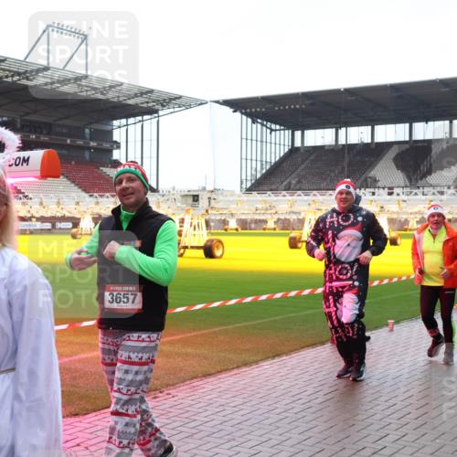 07.12.2025 - St. Pauli X-Mass-Run No. 15 Luisa Fischer http://msf.ph/oto/9387975 07.12.2025 11:48:55 Ziel 15, 3312, 3657, 354, 207, 616, 724, 732, 796, 990, 1613, 1891, 1911, 1926, 1927, 1966, 1967, 2008, 2075, 2148, 2432, 2717, 2718, 3023, 3388, 3504, 3528, 3542, 3545, 3547, 3602, 3635, 3638, 3646, 3657, 3926, 4134, 4423, 4424, 4426, 4477, 4480 meine-sportfotos.de
