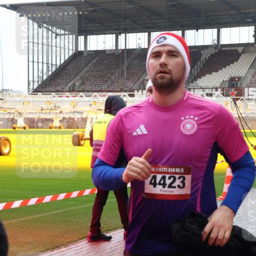 07.12.2025 - St. Pauli X-Mass-Run No. 15 Luisa Fischer http://msf.ph/oto/9387985 07.12.2025 11:49:08 Ziel 15, 4423, 24, 146, 244, 548, 616, 732, 990, 1613, 1891, 1911, 1926, 1927, 1966, 1967, 2008, 2075, 2148, 2432, 2717, 2718, 3023, 3388, 3504, 3528, 3635, 3638, 3646, 3657, 3926, 4134, 4423, 4424, 4426, 4477, 4480 meine-sportfotos.de