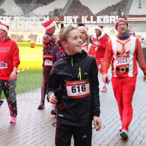 07.12.2025 - St. Pauli X-Mass-Run No. 15 Luisa Fischer http://msf.ph/oto/9388012 07.12.2025 11:49:24 Ziel 1926, 1927, 15, 616, 3023, 2075, 24, 146, 244, 360, 548, 701, 703, 732, 1613, 1891, 1911, 1926, 1927, 1966, 1967, 1992, 1993, 2008, 2075, 2148, 2432, 2717, 2718, 3023, 3388, 3646, 3926, 4134, 4423, 4424, 4426, 4477, 4480 meine-sportfotos.de