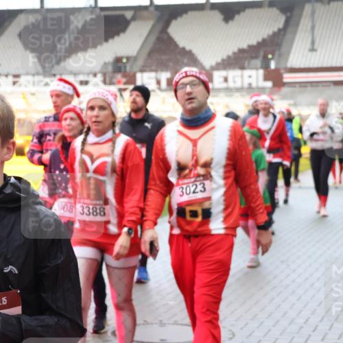 07.12.2025 - St. Pauli X-Mass-Run No. 15 Luisa Fischer http://msf.ph/oto/9388016 07.12.2025 11:49:25 Ziel 15, 2008, 3388, 3023, 24, 146, 244, 360, 548, 701, 703, 1613, 1891, 1911, 1926, 1966, 1967, 1992, 1993, 2008, 2075, 2148, 2432, 2717, 2718, 3023, 3388, 3646, 3926, 4134, 4423, 4424, 4426, 4477, 4480 meine-sportfotos.de