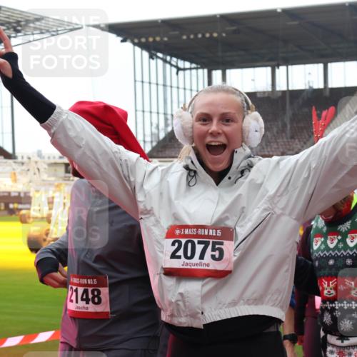 07.12.2025 - St. Pauli X-Mass-Run No. 15 Luisa Fischer http://msf.ph/oto/9388051 07.12.2025 11:49:37 Ziel 15, 2148, 15, 2075, 146, 24, 146, 244, 360, 548, 701, 703, 1613, 1966, 1967, 1992, 1993, 2003, 2148, 2344, 2346, 2717, 2718, 3421, 3424, 4601, 4643, 4646 meine-sportfotos.de