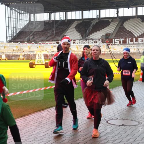 07.12.2025 - St. Pauli X-Mass-Run No. 15 Luisa Fischer http://msf.ph/oto/9388101 07.12.2025 11:49:50 Ziel 093, 4601, 24, 146, 360, 548, 701, 703, 1992, 1993, 2003, 2344, 2346, 2444, 2445, 2853, 2911, 3180, 3183, 3421, 3424, 3665, 3685, 3914, 3915, 4601, 4643, 4646 meine-sportfotos.de