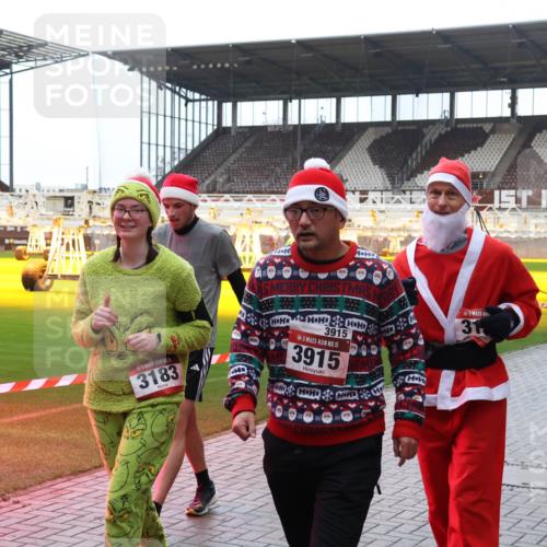 07.12.2025 - St. Pauli X-Mass-Run No. 15 Luisa Fischer http://msf.ph/oto/9388144 07.12.2025 11:50:12 Ziel 5, 3183, 3915, 15, 3915, 31, 360, 2003, 2118, 2344, 2346, 2444, 2445, 2853, 2911, 3180, 3183, 3421, 3424, 3562, 3563, 3566, 3568, 3572, 3660, 3665, 3685, 3778, 3914, 3915, 4601, 4643, 4646 meine-sportfotos.de