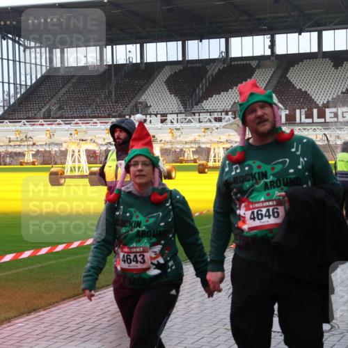 07.12.2025 - St. Pauli X-Mass-Run No. 15 Luisa Fischer http://msf.ph/oto/9388166 07.12.2025 11:50:27 Ziel 4643, 4646, 1890, 2118, 2203, 2210, 2444, 2445, 2784, 2785, 2793, 2848, 2853, 2872, 2877, 2911, 3180, 3183, 3562, 3563, 3566, 3568, 3572, 3660, 3665, 3685, 3697, 3778, 3914, 3915, 4184, 4428 meine-sportfotos.de