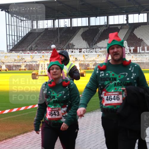 07.12.2025 - St. Pauli X-Mass-Run No. 15 Luisa Fischer http://msf.ph/oto/9388168 07.12.2025 11:50:27 Ziel 4643, 4646, 1890, 2118, 2203, 2210, 2444, 2445, 2784, 2785, 2793, 2848, 2853, 2872, 2877, 2911, 3180, 3183, 3562, 3563, 3566, 3568, 3572, 3660, 3665, 3685, 3697, 3778, 3914, 3915, 4184, 4428 meine-sportfotos.de