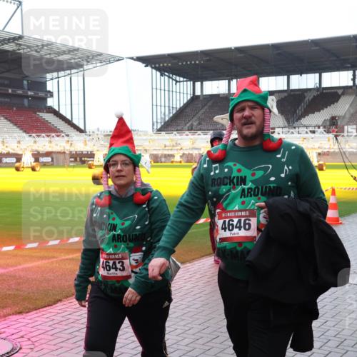 07.12.2025 - St. Pauli X-Mass-Run No. 15 Luisa Fischer http://msf.ph/oto/9388172 07.12.2025 11:50:28 Ziel 15, 4643, 15, 4646, 1890, 2118, 2203, 2210, 2444, 2445, 2784, 2785, 2793, 2848, 2853, 2872, 2877, 2911, 3180, 3183, 3562, 3563, 3566, 3568, 3572, 3660, 3697, 3778, 3914, 3915, 4184, 4428 meine-sportfotos.de