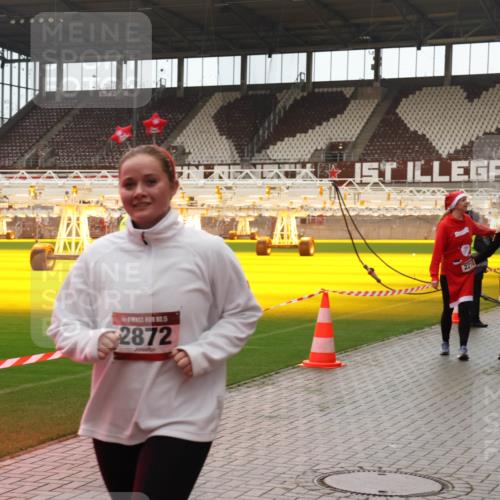 07.12.2025 - St. Pauli X-Mass-Run No. 15 Luisa Fischer http://msf.ph/oto/9388194 07.12.2025 11:50:45 Ziel 2872, 2210, 2203, 4184, 1890, 2118, 2203, 2210, 2784, 2785, 2793, 2848, 2872, 2877, 3660, 3697, 3778, 4184, 4428 meine-sportfotos.de
