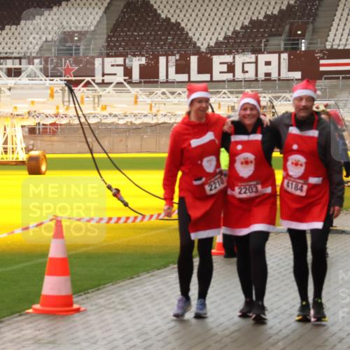 07.12.2025 - St. Pauli X-Mass-Run No. 15 Luisa Fischer http://msf.ph/oto/9388199 07.12.2025 11:50:46 Ziel 2210, 2203, 4184, 2911, 384, 1890, 2118, 2203, 2210, 2784, 2785, 2793, 2848, 2872, 2877, 3660, 3697, 3778, 4184, 4428 meine-sportfotos.de