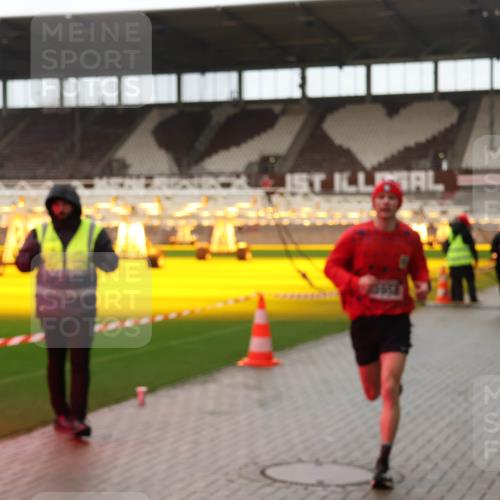 07.12.2025 - St. Pauli X-Mass-Run No. 15 Luisa Fischer http://msf.ph/oto/9388237 07.12.2025 11:50:56 Ziel 196, 206, 1599, 1602, 1890, 2118, 2203, 2210, 2784, 2785, 2793, 2848, 2872, 2877, 3639, 3697, 3913, 3958, 4184, 4428 meine-sportfotos.de