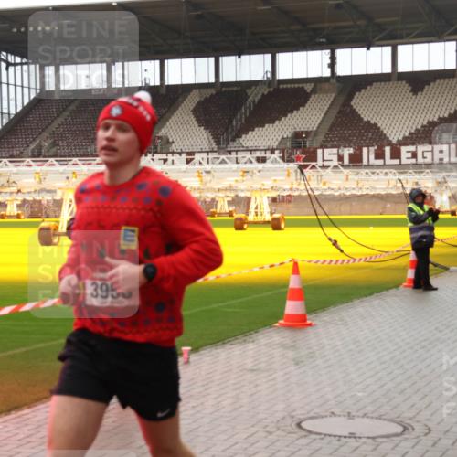 07.12.2025 - St. Pauli X-Mass-Run No. 15 Luisa Fischer http://msf.ph/oto/9388241 07.12.2025 11:50:57 Ziel 395, 3913, 1599, 196, 206, 1599, 1602, 1890, 2118, 2203, 2210, 2784, 2785, 2793, 2848, 2872, 2877, 3639, 3697, 3913, 3958, 4184, 4428 meine-sportfotos.de