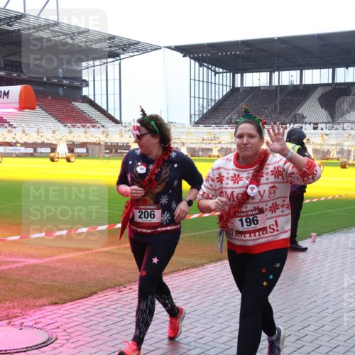 07.12.2025 - St. Pauli X-Mass-Run No. 15 Luisa Fischer http://msf.ph/oto/9388269 07.12.2025 11:51:15 Ziel 206, 15, 196, 196, 206, 995, 996, 1599, 1602, 2547, 2548, 2784, 2785, 2793, 3616, 3618, 3639, 3913, 3958, 4428 meine-sportfotos.de